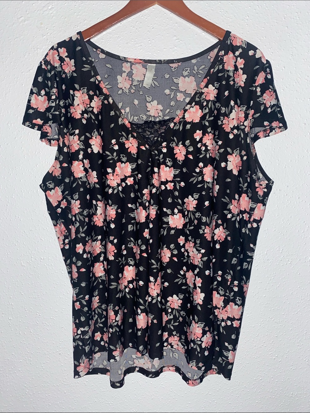 Women's Black Floral Lace-Trim Top - Pink Flower Print